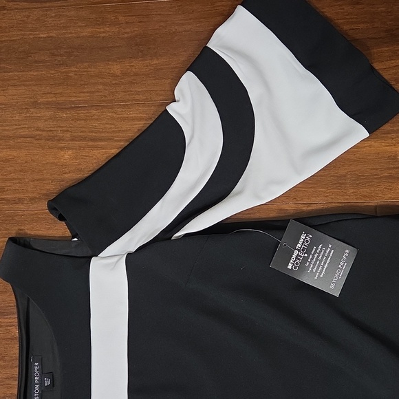 BOSTON PROPER BELL SLEEVE COLD SHOULDER TOP BLACK WHITE TUNIC STYLE S - Picture 4 of 9